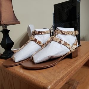 NEW Michael Kors Size 9.5 Sandal